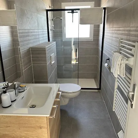 House 20 With 5 Bedrooms Lechaffardcom Апартаменты